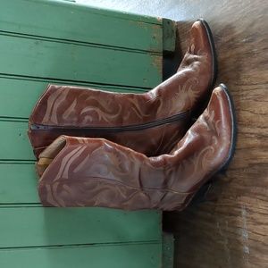 Matisse Real Leather Cowboy Boots, zip up, low heel, women's 7 - 7.5